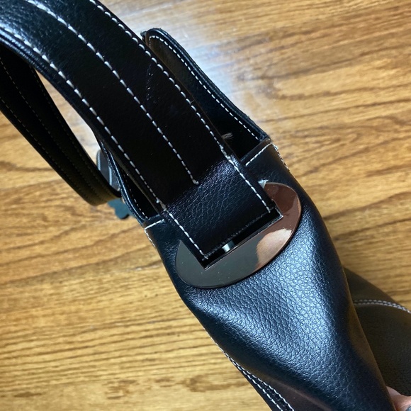 Patent Leather Shoulder Bag - Picture 4 of 5